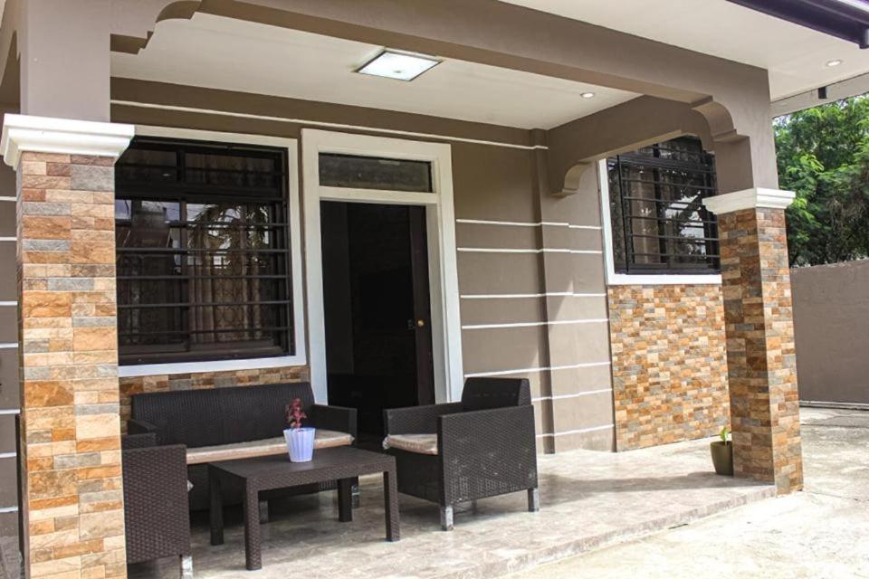 Casa Cecilia-Entire House Located Near 100 Islands Villa Alaminos Exterior photo